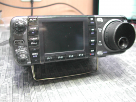   Icom IC-7000,      .
